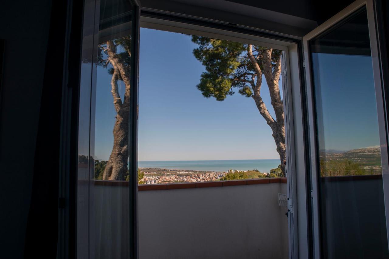 B&B Luna Blu Montesilvano Marina Exteriör bild