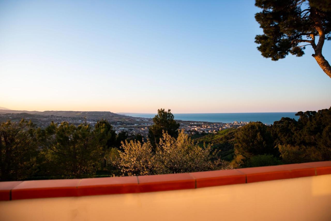 B&B Luna Blu Montesilvano Marina Exteriör bild